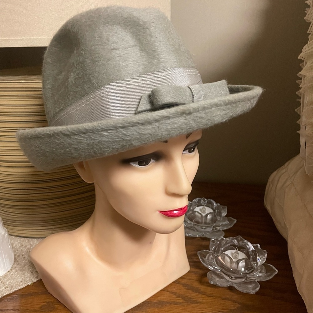 Women's Vintage soft grey wool  fall/winter hat.